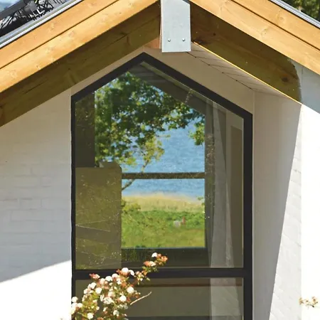 Stunning In Logstrup With Kitchen * Hjarbaek