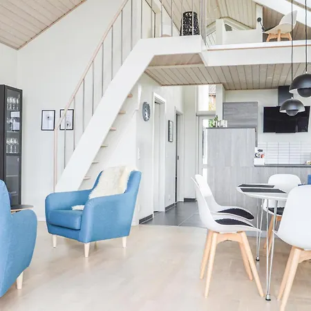 Holiday home Stunning In Logstrup With Kitchen *