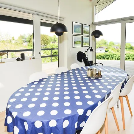 Stunning In Logstrup With Kitchen Hjarbaek